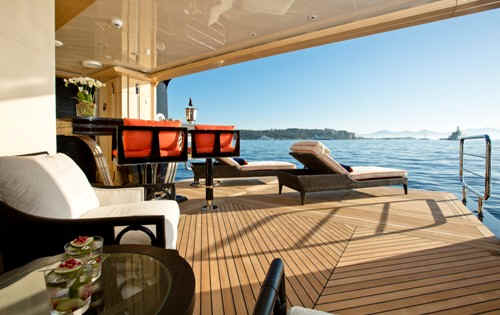 yacht Excellence V beach club