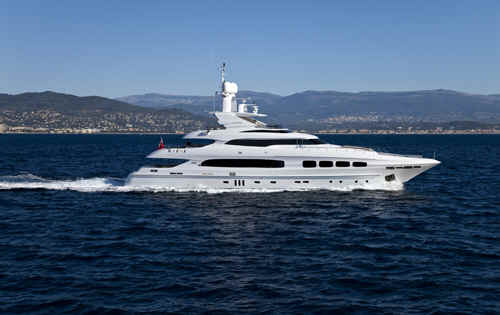 Yacht Manifiq