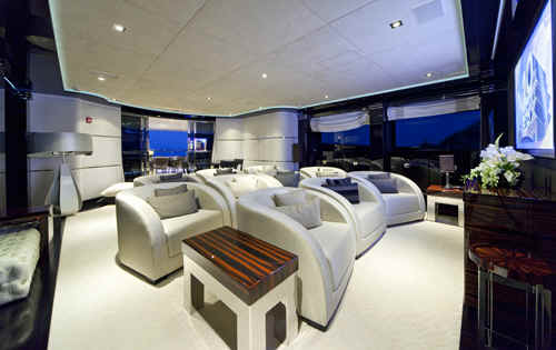 Yacht Maniiq Theater