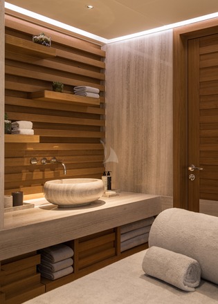 Aquila spa massage