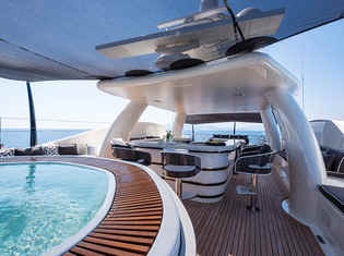 Outdoor deck