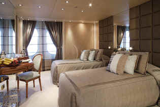 Moonlight II guest stateroom