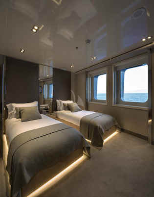 Serenity twin guest room