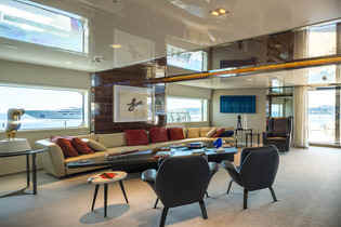 Yacht Serenity salon