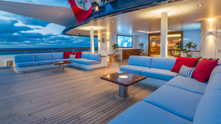 Bella Vita sundeck