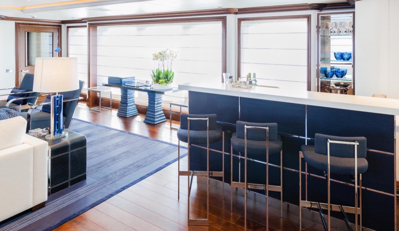 Yacht Flag bar